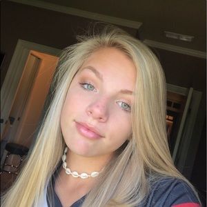 Meet your Posher, Avery